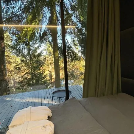 Lakewood - Hidden Mirror Retreat Nyaraló Hazlov
